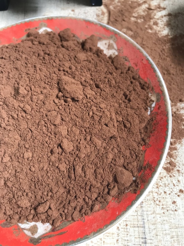 الغذاء الصف قلوية خالية من مسحوق الكاكاو متدفق بدون تدفق المسائل الأجنبية